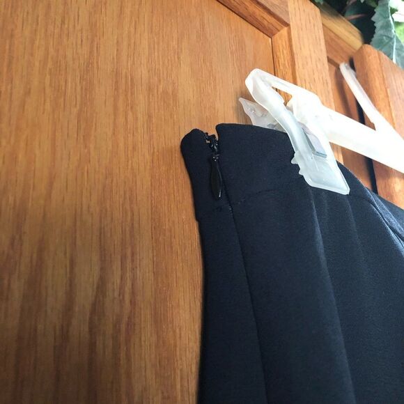 THEORY Gathered Side Crepe Silk Lined BRUNTON Skirt Size 10 Classic Business - Picture 9 of 12